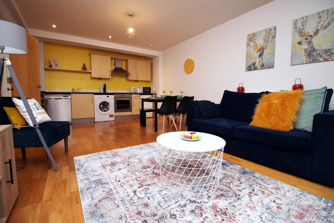 Bright 1Bedroom Apartment, Central Location With Balcony Bristol Eksteriør bilde